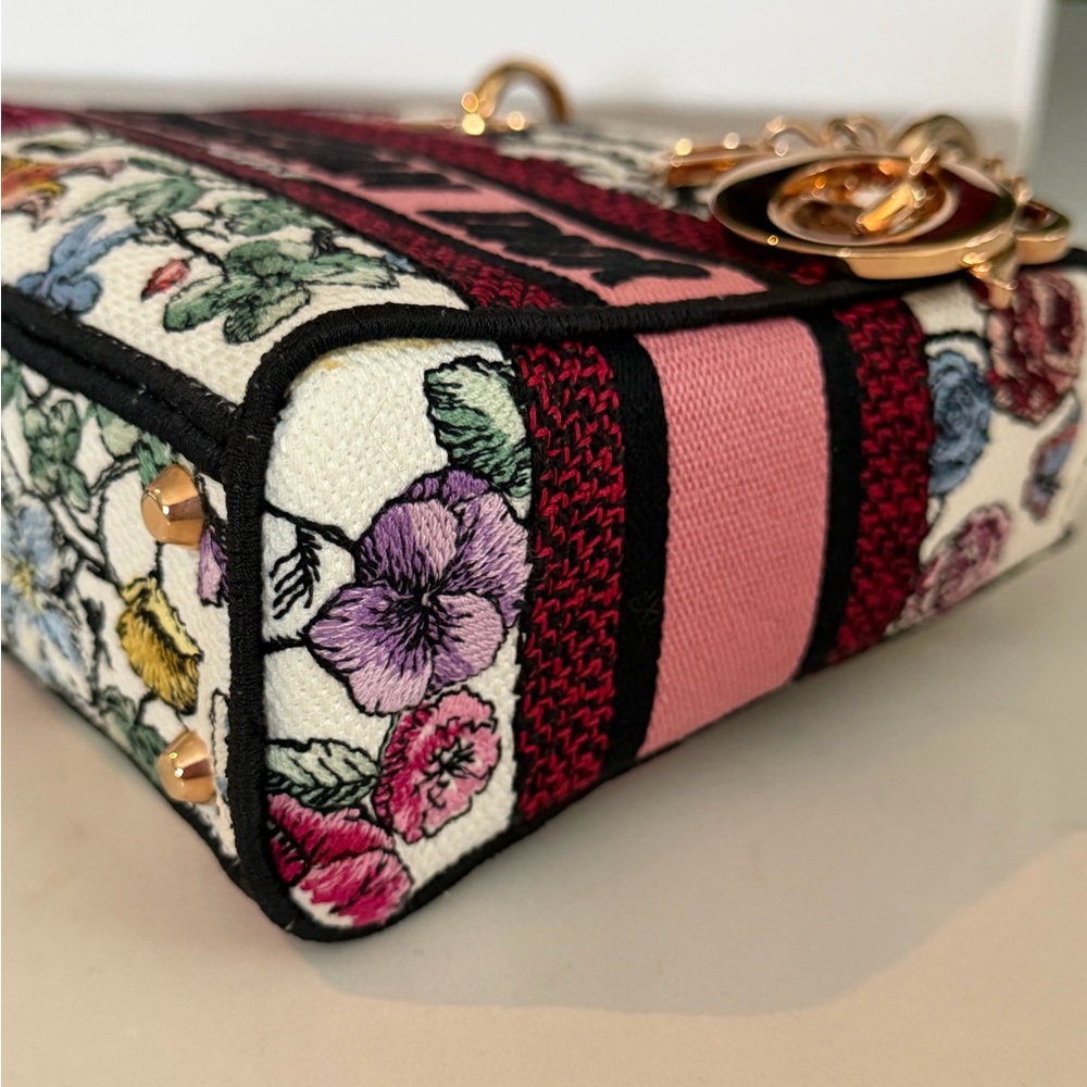 ❤️SOLD ON THE BAY❤️Christian Dior Canvas Florilegio Embroidered Medium Lady - Picture 13 of 16